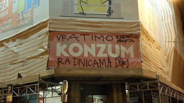"Dosta bonova, di su pare!": Radnička fronta grafitima upozorila na kršenje prava radnika