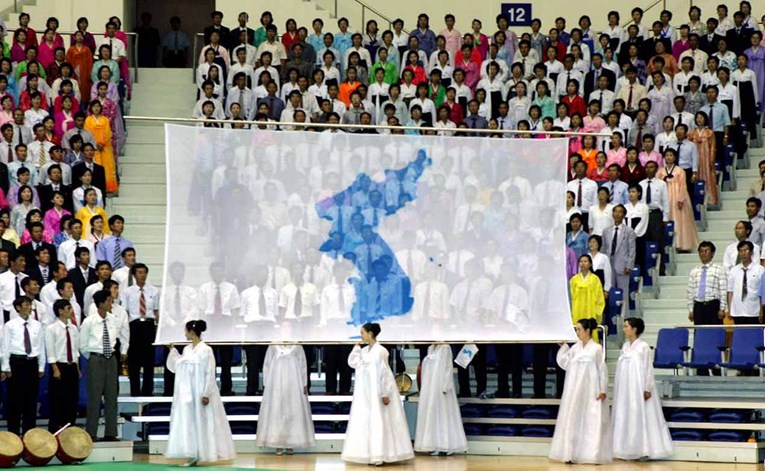 Sjeverna i Južna Koreja Zimske olimpijske igre otvaraju pod istom zastavom