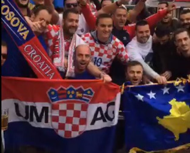 VIDEO Hrvatski i kosovski navijači zajedno navijaju