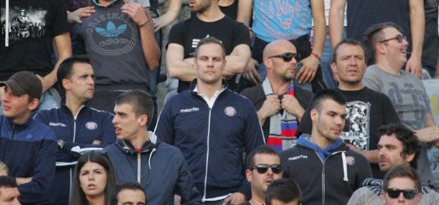 "Mariću Srbine, čakija ti ne gine" Navijači prijete u društvu predsjednika Hajduka