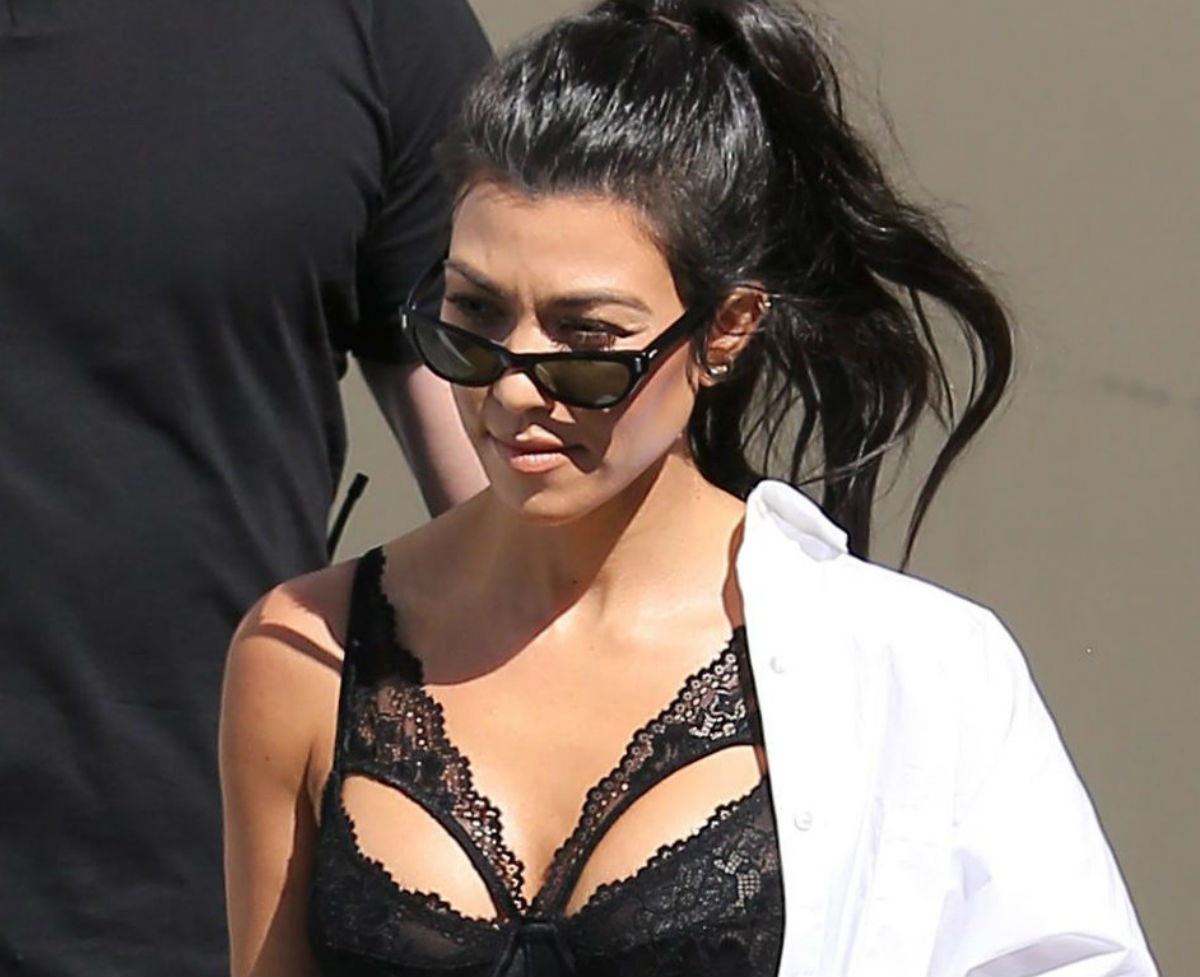 Kourtney Kardashian u ovoj nas je kombinaciji samo željela podsjetiti da je sexy