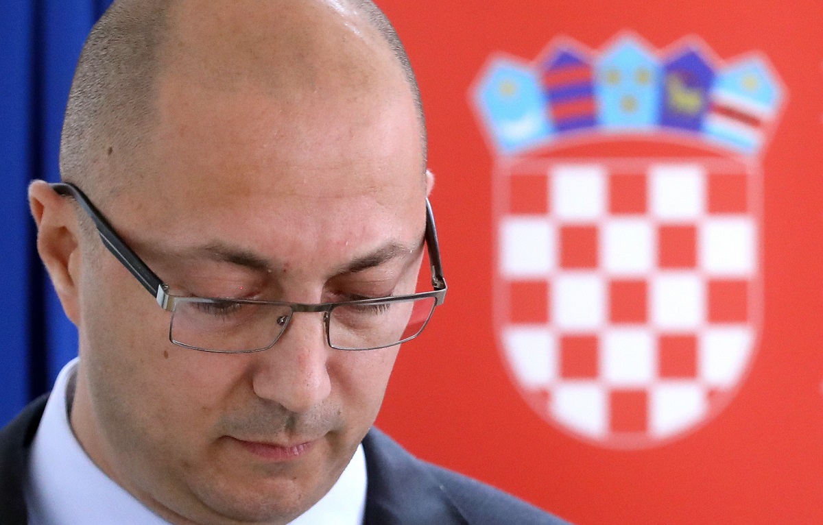 Otkrivamo pravu pozadinu bizarne predstave Kovačića i njegovog tajnovitog savjetnika