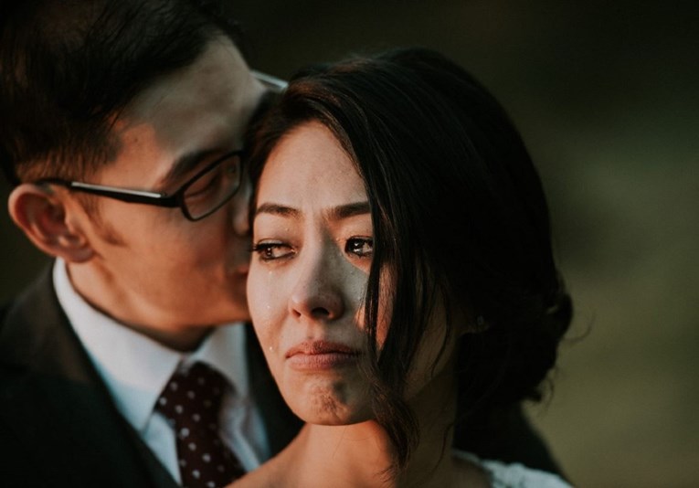 FOTO Mladenka zaplakala, a emotivna fotografija s vjenčanja obišla svijet