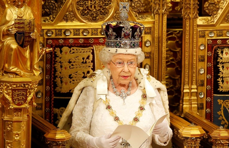Paradise Papers: Kraljica tvrdi da su sva njezina ulaganja zakonita