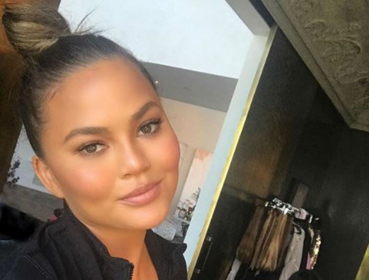 Nakon toliko problema Chrissy Teigen se konačno ostvaruju majčinski snovi