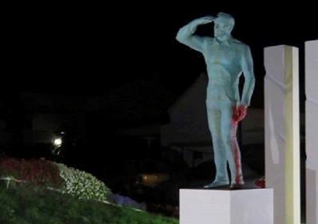 Bujanec im je uzor: Pravaši objavili tjeralicu za studentom zbog bojanja Barešićeva spomenika