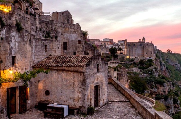 U Italiji možete kupiti idiličnu seosku kućicu za jedan euro, ali (naravno) postoji kvaka