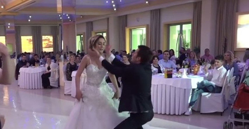 VIDEO Hit na internetu: Veseli kum na svadbi u Hercegovini zaplesao kao da nema sutra