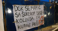 Novi transparent u Splitu: Dok se Mamić sa Šukerom druži, Kolinda im...