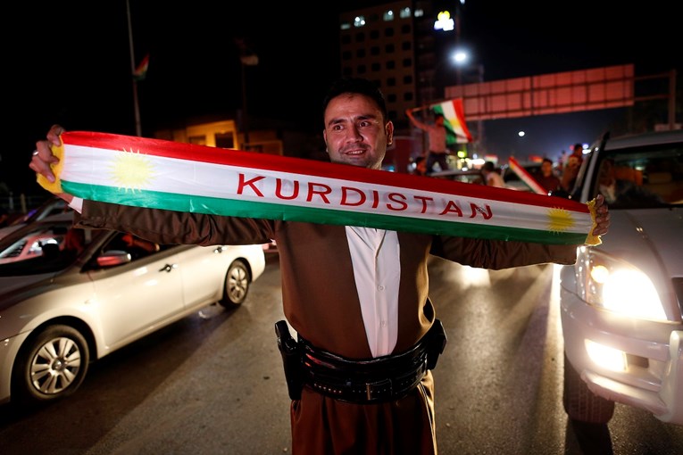 Tisuće Kurda prosvjeduju u Iraku, palili turske zastave