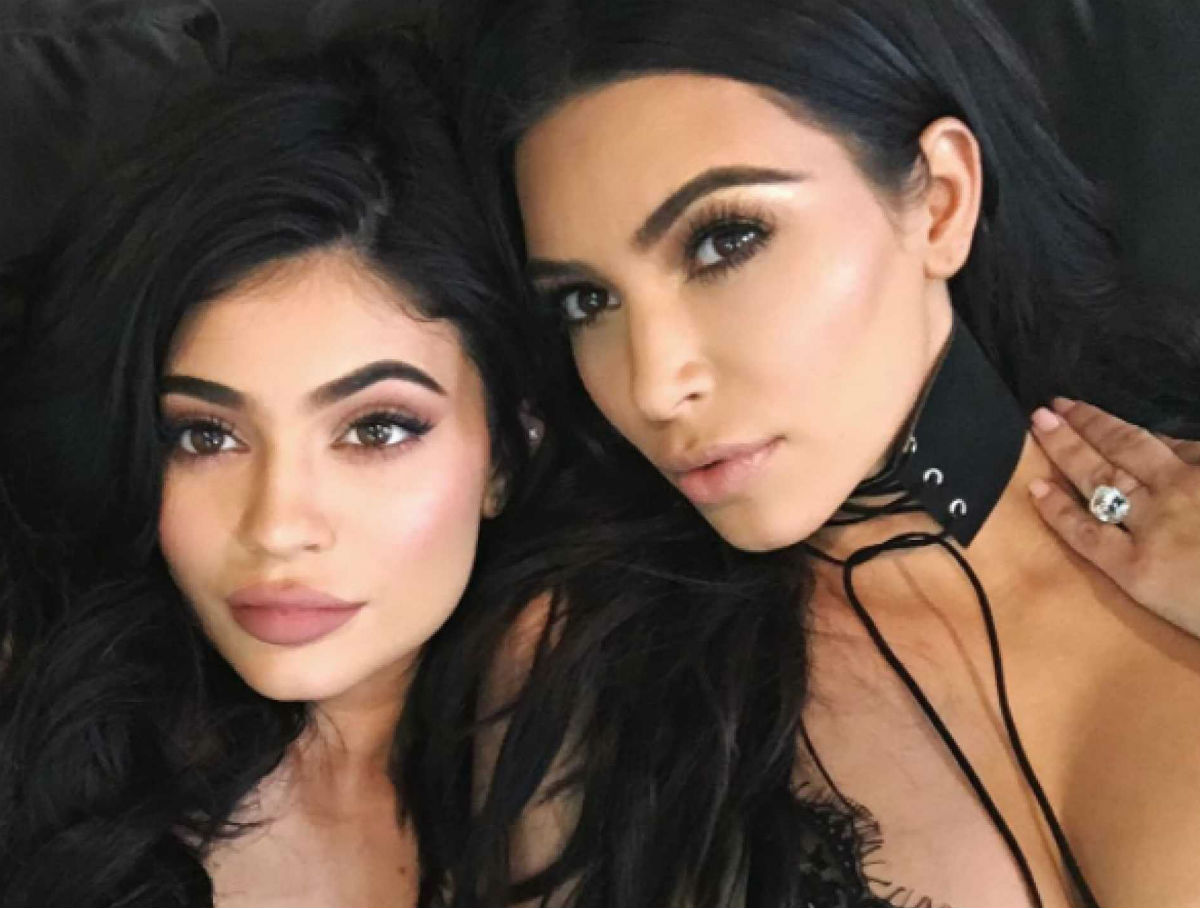 Kylie Jenner je bila surogat majka Kim i Kanyeu?