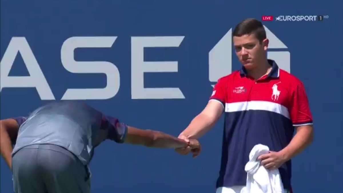 "TENIS ME NE ZANIMA" Kyrgios psovao, razbio reket, molio skupljača za pomoć i svađao se sa sucima