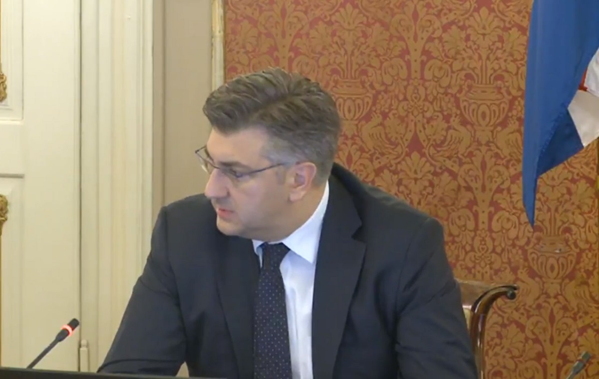 VIDEO Vlada će iz proračuna zbrinuti stanovnike Hrvatske Kostajnice koji su ostali bez kuća