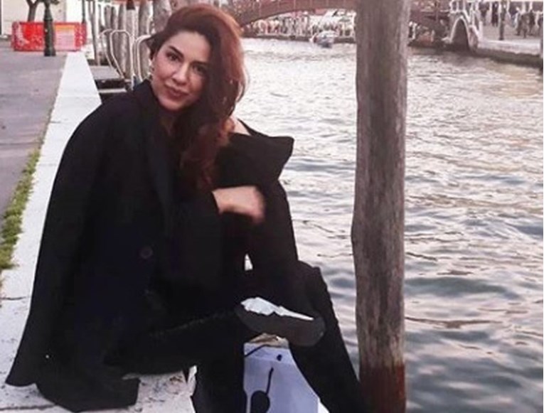 Žena Frane Lasića zavodljivo pozirala u Veneciji i dokazala da je seksi u svakoj prilici