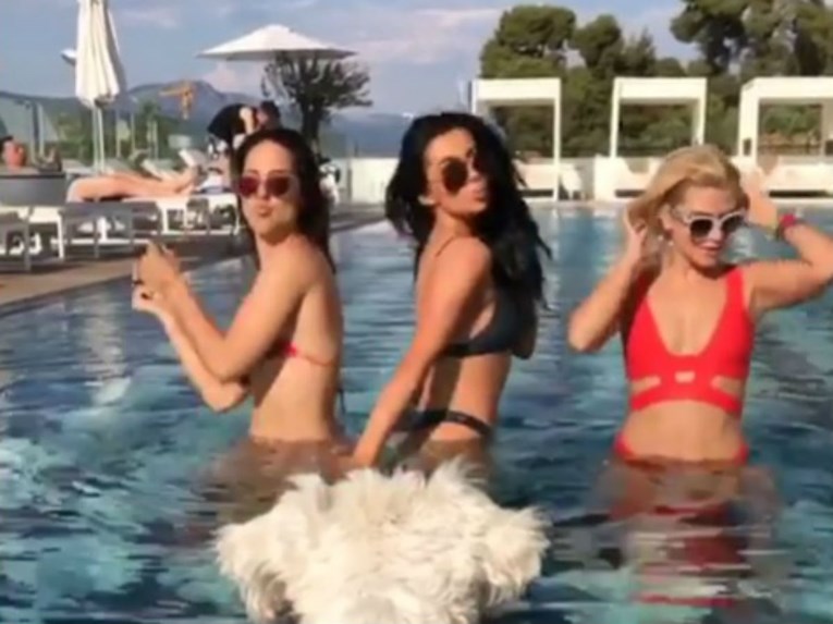 Lana, Ecija i Jelena priredile pravi show u bazenu