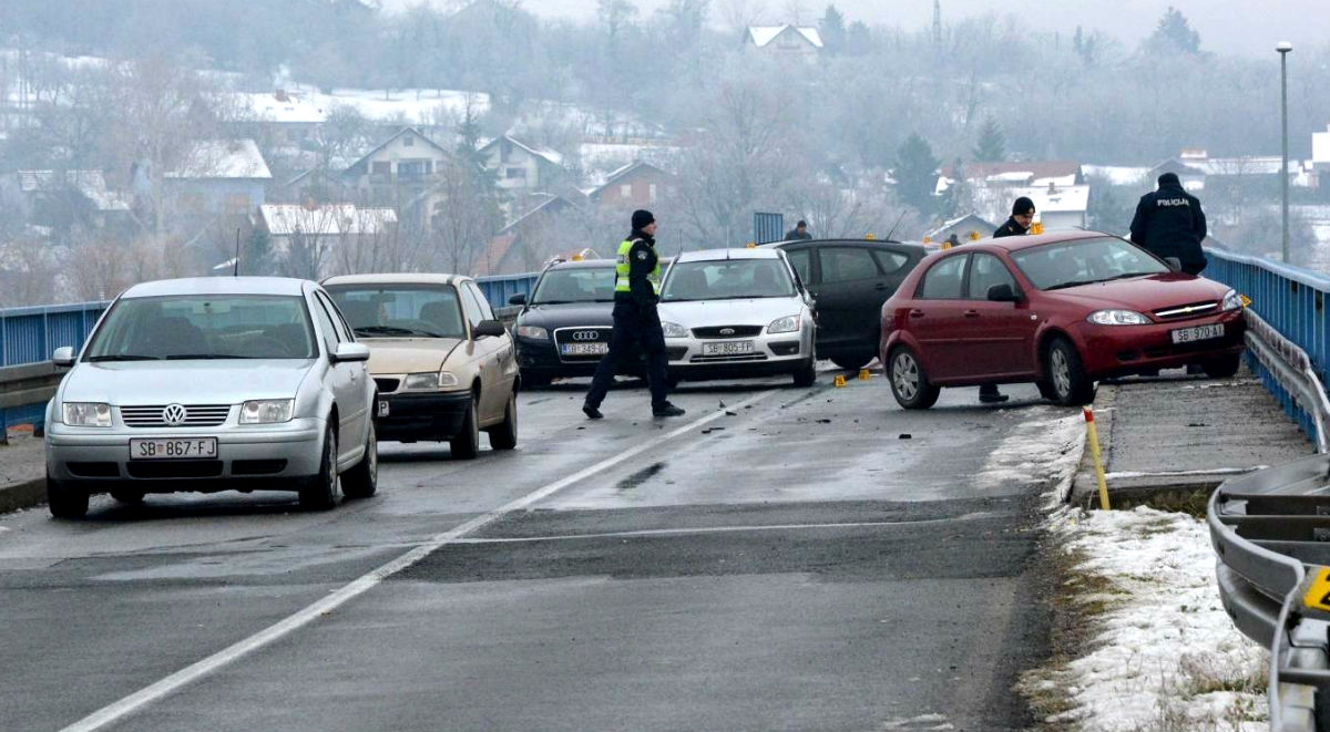 Poznati su uzroci masovnog lančanog sudara kod Slavonskog Broda