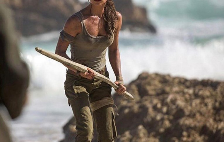 Ma kakva Angelina, Laru Croft sad glumi najveća slamačica muških srca na svijetu