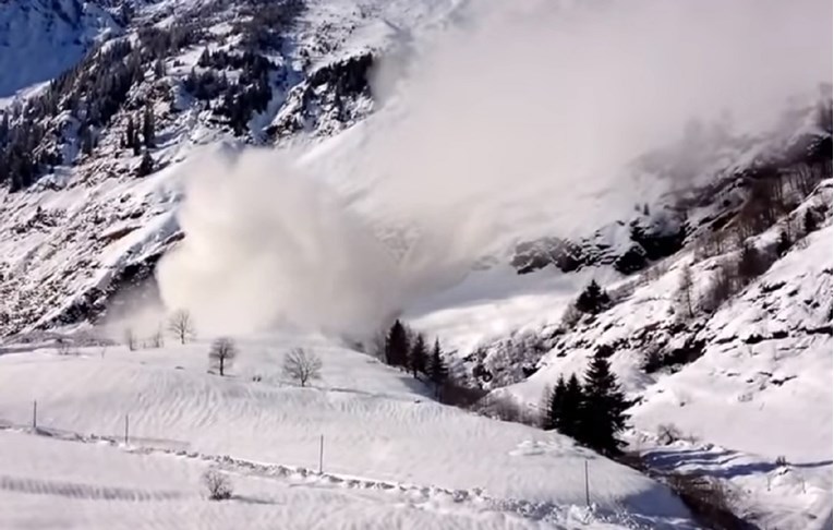 Velike lavine odsjekle popularno skijalište u Tirolu, među zarobljenima i Hrvati