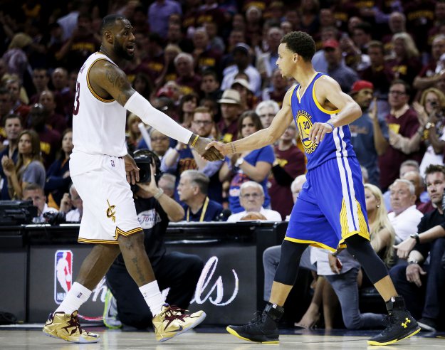 LeBron se naklonio Curryju: "Čovječe, stani malo! Nikad u povijesti nisam vidio nekoga poput njega"
