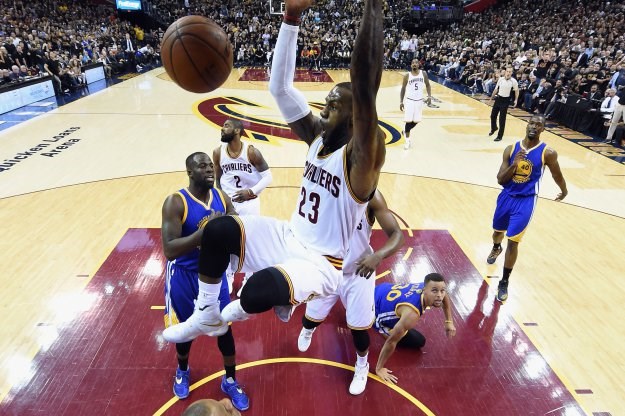 Legendarni trener tvrdi: NBA igrači se dopingiraju i evo kako to skrivaju