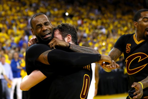 CLEVELANDU PRVA TITULA LeBron i Irving odlučili spektakularnu sedmu utakmicu finala i ispisali povijest