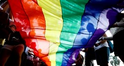 LGBT aktivisti bacali gnojivo i žohare na dodjeli nagrada u Londonu