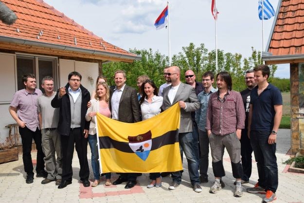 Predsjednik Liberlanda podijelio prva državljanstva