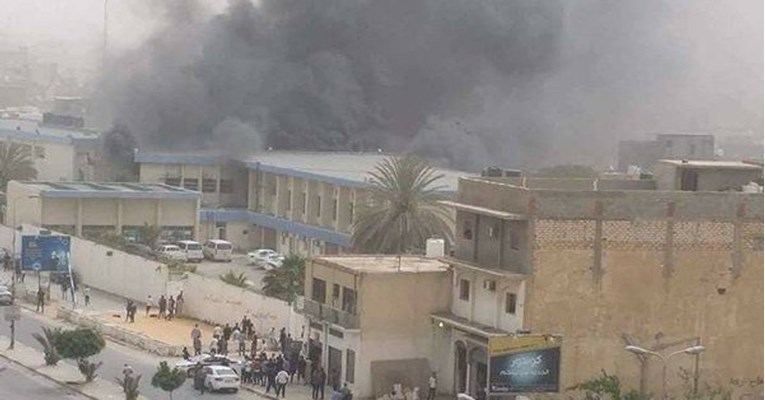VIDEO Najmanje 12 mrtvih u napadu u glavnom gradu Libije, ISIS preuzeo odgovornost