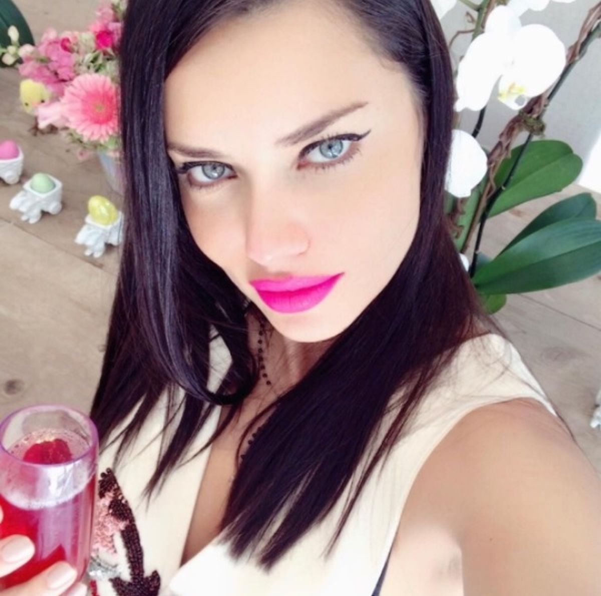 Adriana Lima pokazala prsten i priznala: "Udana sam, evo i za koga"