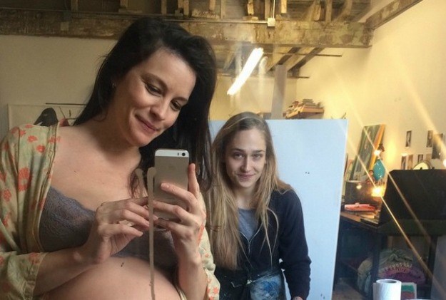 Predivna Liv Tyler ponovno se pohvalila svojim trudničkim trbuhom