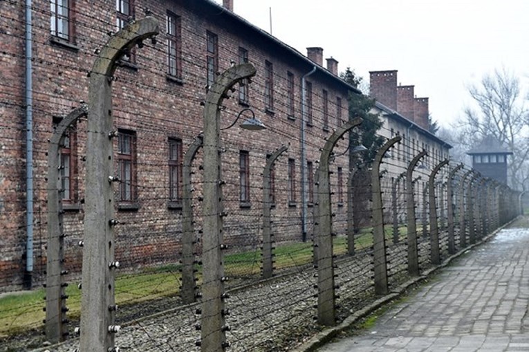 Poljski senat odobrio kontroverzni zakon o holokaustu: "Imamo pravo braniti povijesnu istinu"