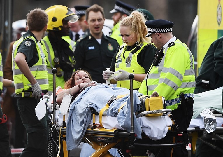 MASAKR U LONDONU Policija na teroriste ispalila 50 metaka, pogođen i prolaznik