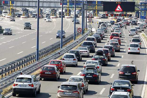 Udarni vikend: Gust promet na cestama prema moru
