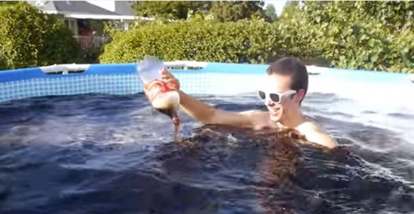 VIDEO Pogledajte kako izgleda kupanje u bazenu punom gaziranog pića