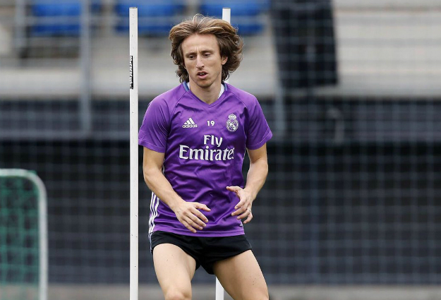 FOTO Modrić nakon mjesec dana ponovo na terenu
