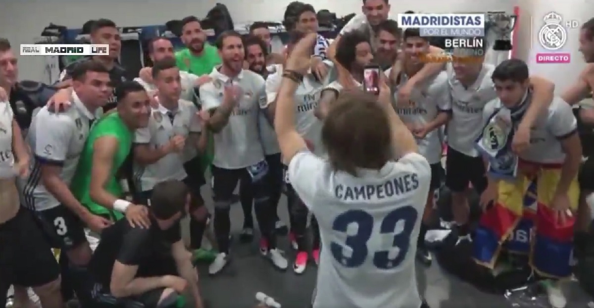 MODRIĆ KAKVOG NIKAD NISTE VIDJELI Skače, pleše, pije i slavi