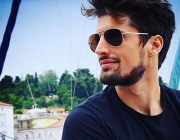 FOTO Luka Šulić doista uživa u ljetu: Lijepa Slovenka skinula se u toples