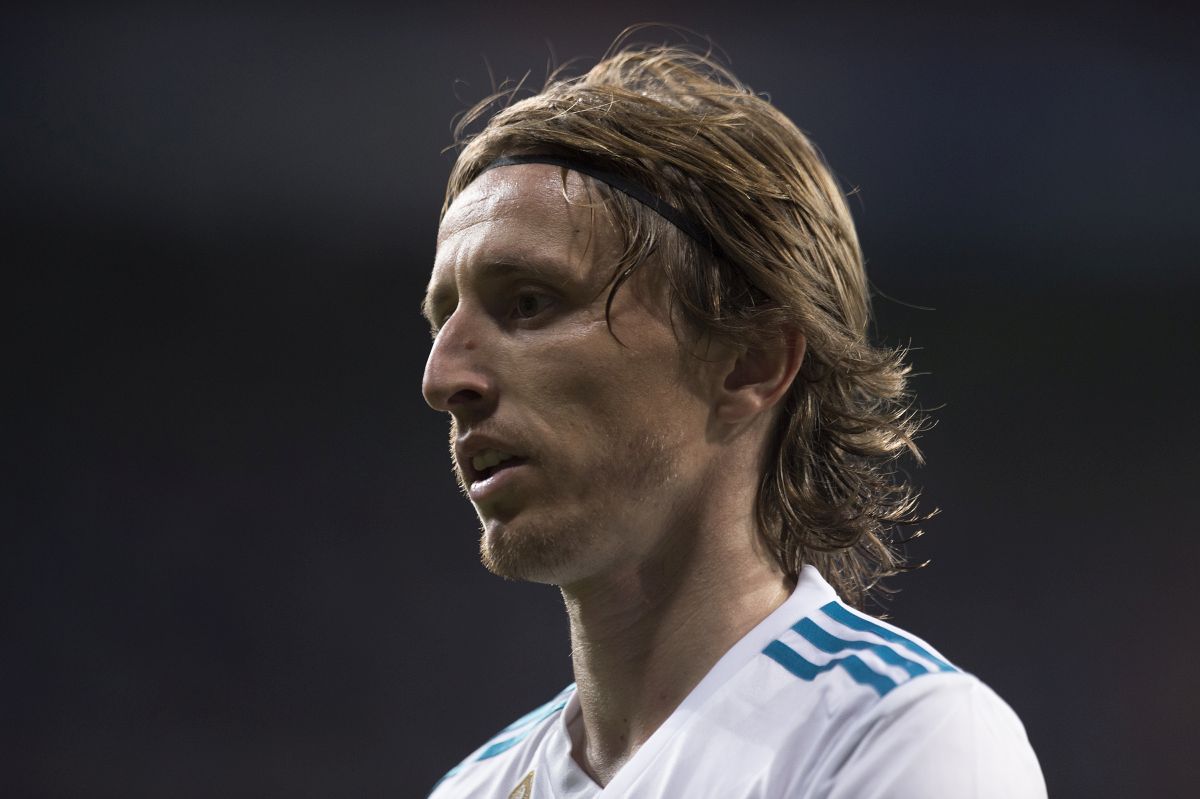 MODRIĆ PONOVNO ODUŠEVIO NAVIJAČE "On je najbolji igrač svih vremena"