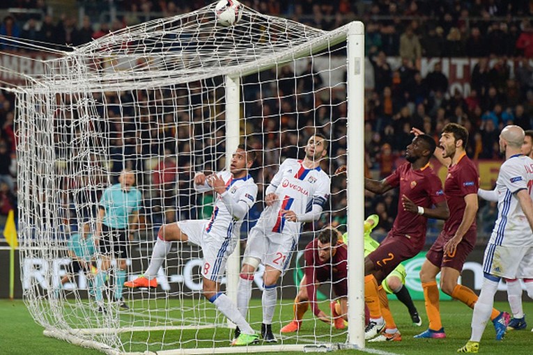 Ibrahimović majstorijom spasio United, Lyon izgubio kod Rome, ali je izbacio iz Europa lige
