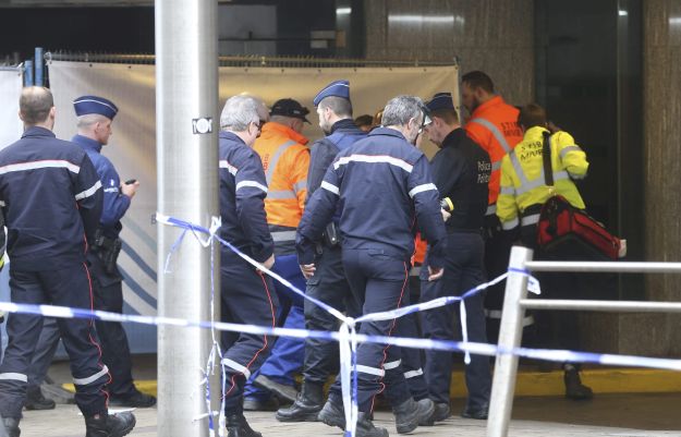 Sigurnosne agencije tragaju za osmoricom ljudi koje se povezuje s napadima u Bruxellesu i Parizu