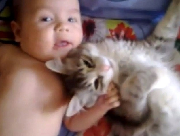 VIDEO Ako volite djecu i životinje slađe od njih danas nećete vidjeti
