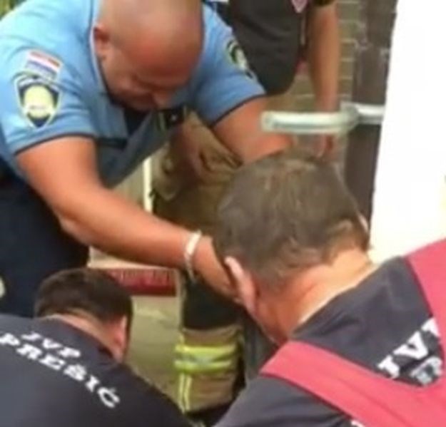 VIDEO "Opaki dečki s ogromnim srcem": Zaprešićki vatrogasci i policajci satima spašavali mačića