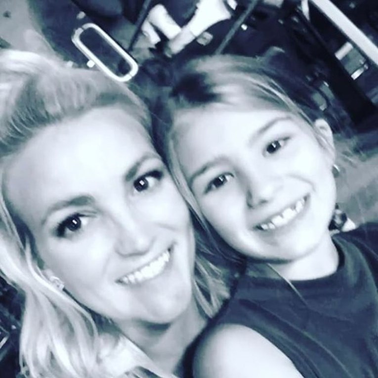 Britney Spears progovorila o nesreći svoje nećakinje: "Nastavimo se moliti"