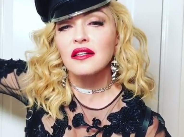 Madonna podivljala na Instagramu: "Šarlatani i glupani"