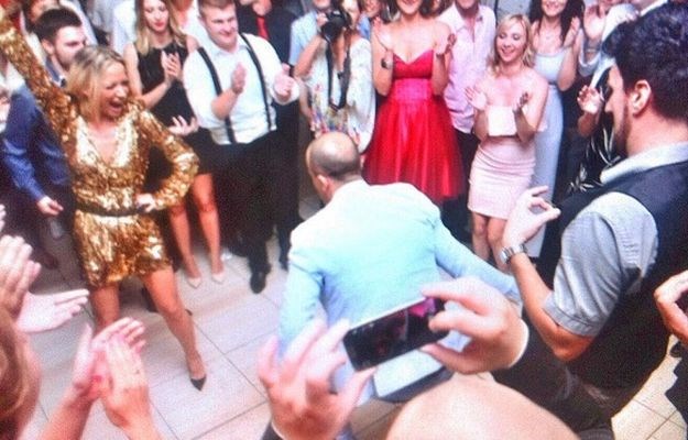 Saborski zastupnik potpuno poludio na plesnom podiju na Glavaševoj svadbi