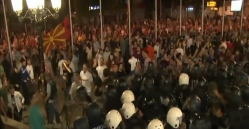 Zapad vrši pritisak na makedonske političare, za nedjelju najavljeni novi prosvjedi