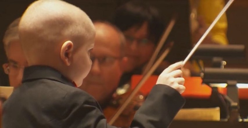 VIDEO Bolesni dječak imao je samo jednu želju, oni su mu je ispunili i postao je dirigent orkestra