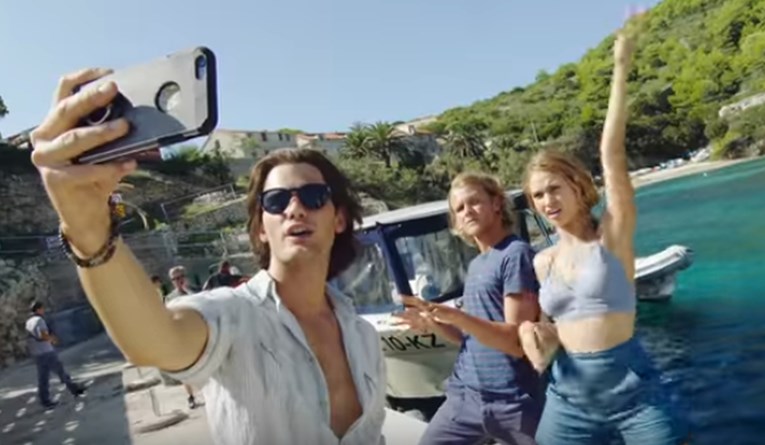 VIDEO Objavljene prve snimke iz filma Mamma Mia 2: Pogledajte kako su se glumci zabavljali na Visu