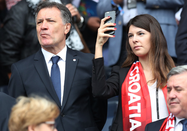 FOTO Janica sa Šukerom i Mamićem na tribinama u Parizu