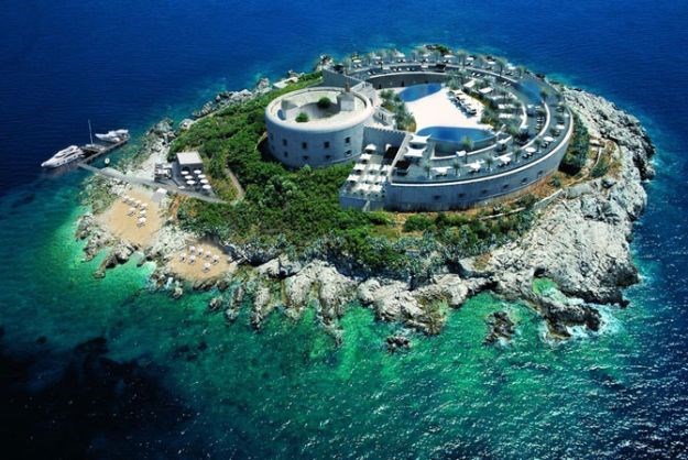 Koncentracijski logor u kojem su bili zatočeni Dalmatinci pretvara se u luksuzni resort